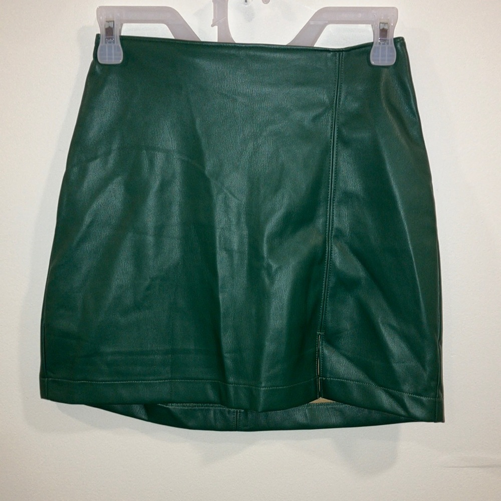 NWT Hollister Forest Green Faux Leather Ultra High-Rise Mini Skirt with Slit